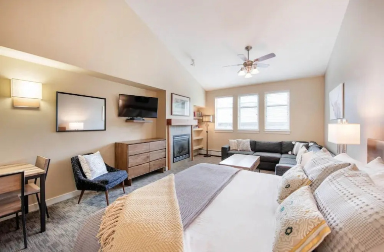 Premium Unit 4650- Fraser Crossing/founders Pointe Condo