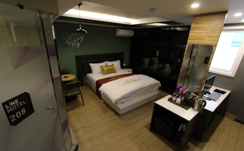 Line Motel