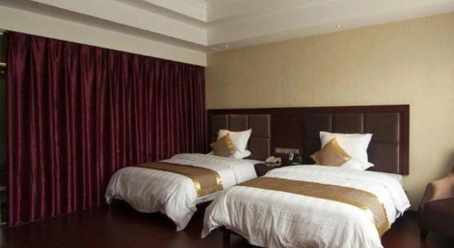 Yingde Junyue Hotel