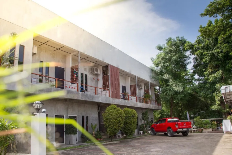 Shanya Guesthouse