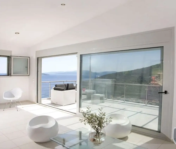 2 Bedrooms Villa with balcony