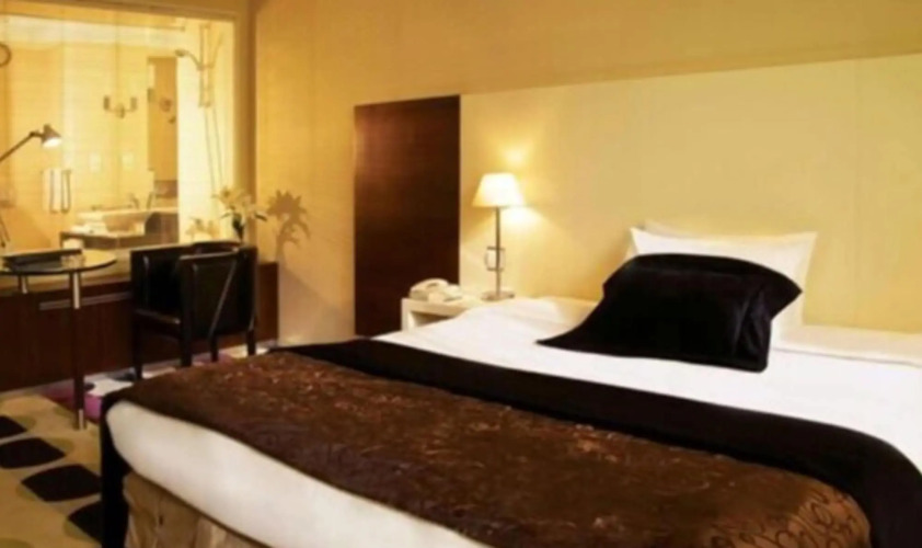 Kingsgate Hotel Abu DhabiOver view