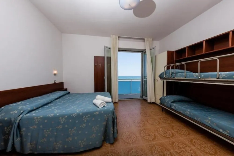 Hotel Sayonara