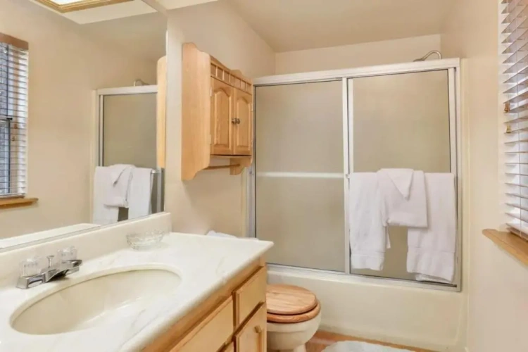 2 Bedrooms Cottage
