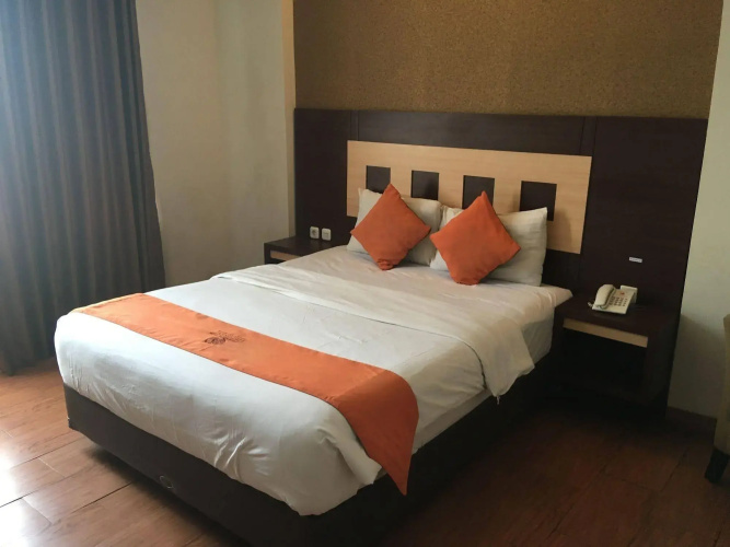 The Eight Hotel