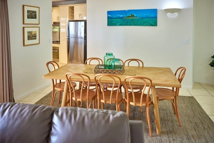 3 Bedrooms Deluxe Apartment with partial sea view
