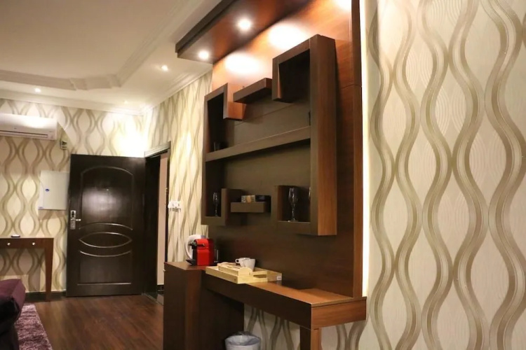 Al Joon Aparthotel