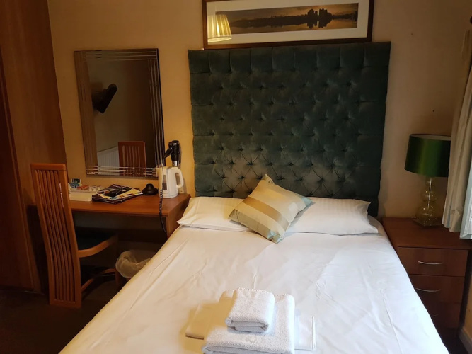Dorset Arms Hotel