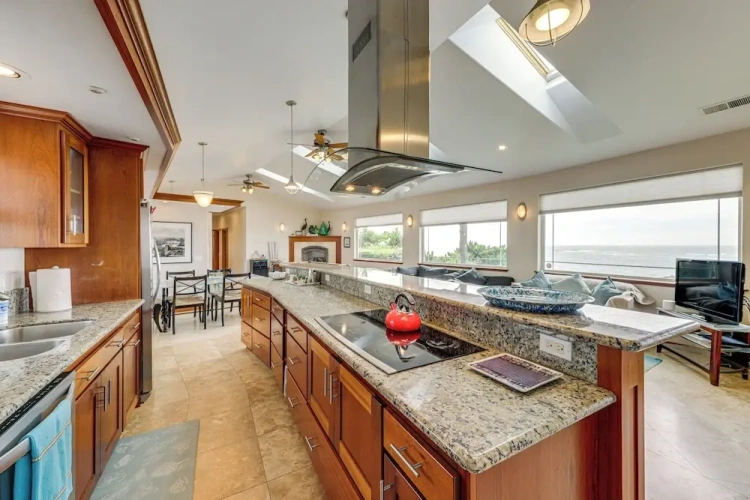 4 Bedrooms Cottage