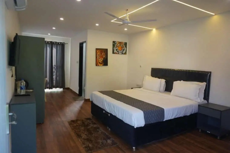 Six Seasons Resort