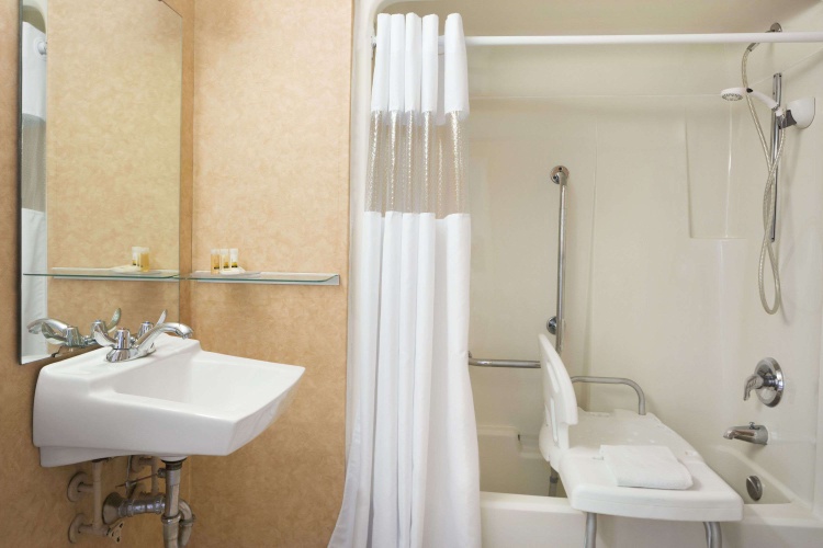 Days Inn by Wyndham Brantford photo 9