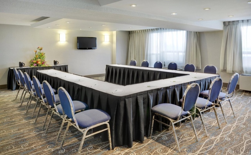 Holiday Inn & Suites London photo 22