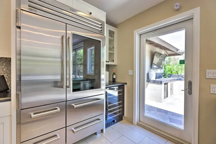 Outdoor Kitchen: Desert Dream Home in Scottsdale!