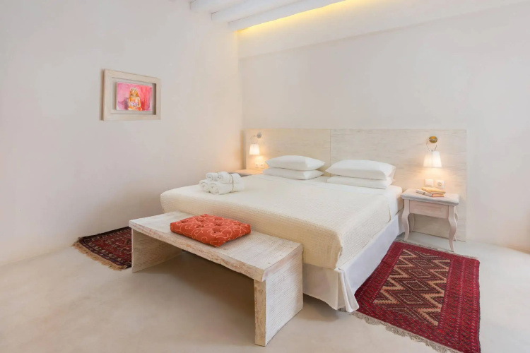 F Fine Suites- Adults Only