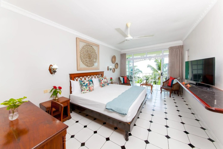 Palm Beach Hotel