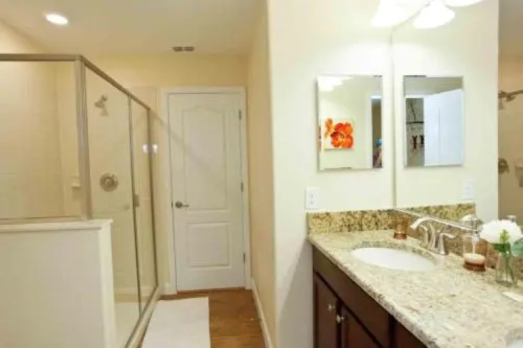 9157 Wedge House