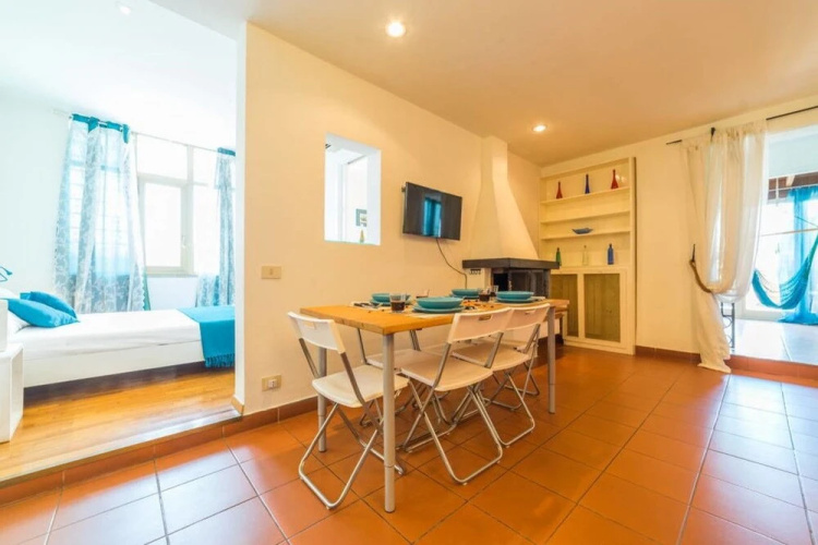 Sunny Flat With a Large Terrace Close to Vatican, Serviced by Hostmake