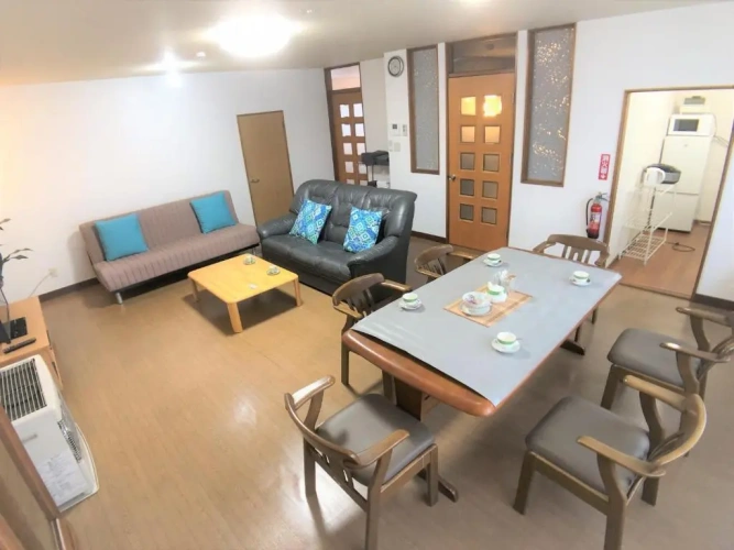2 Bedrooms Cottage