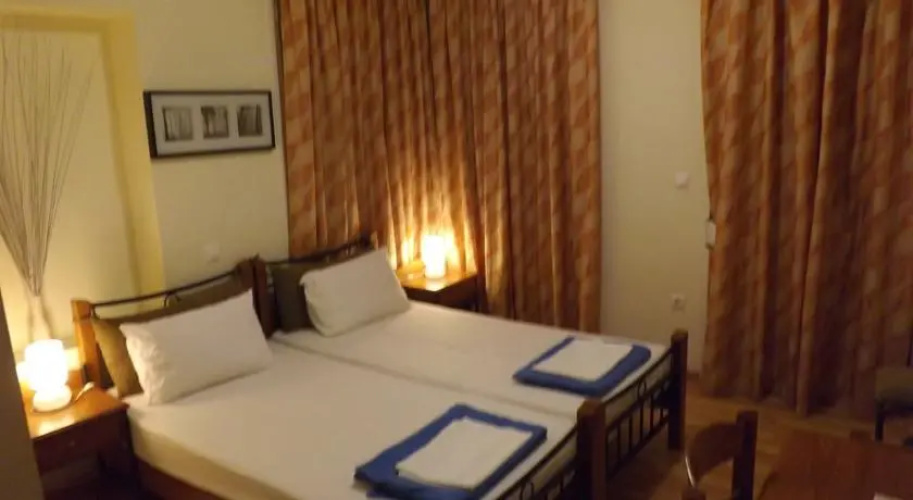 Holiday Rooms & Studios