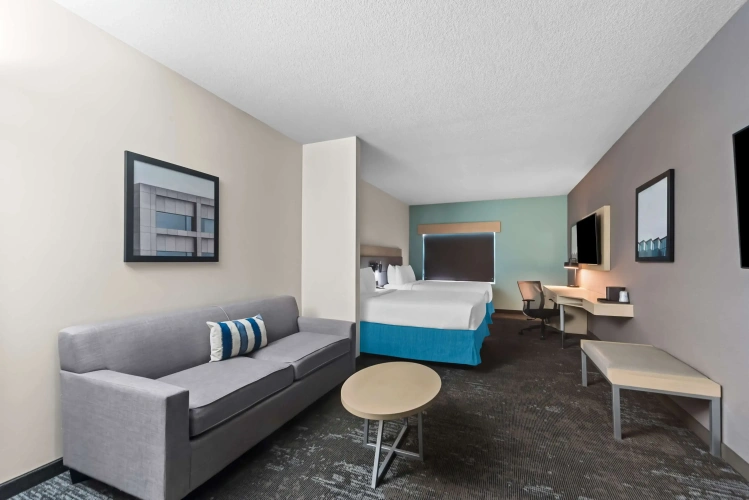 Quadruple Suite