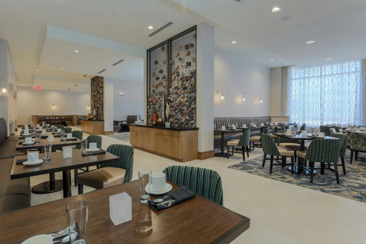 DoubleTree by Hilton Evansville photo 32