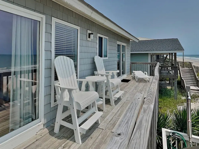 Hicks by Topsail Realty