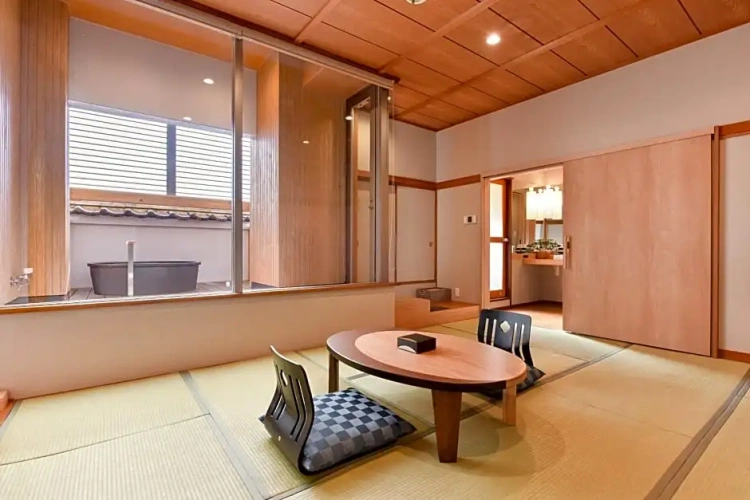 Standard Triple room