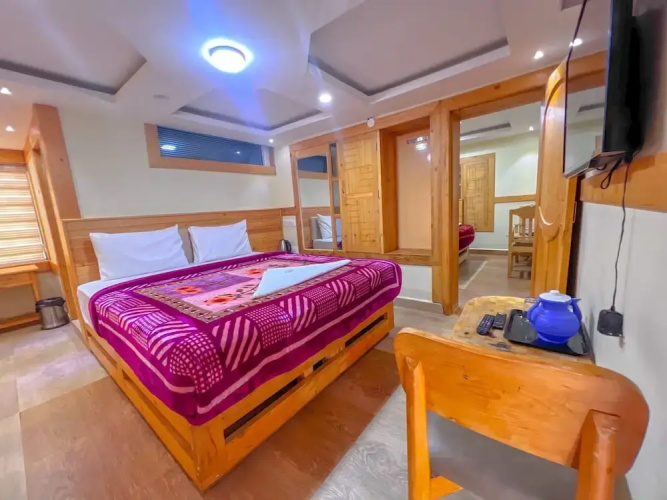 Rozana Retreat