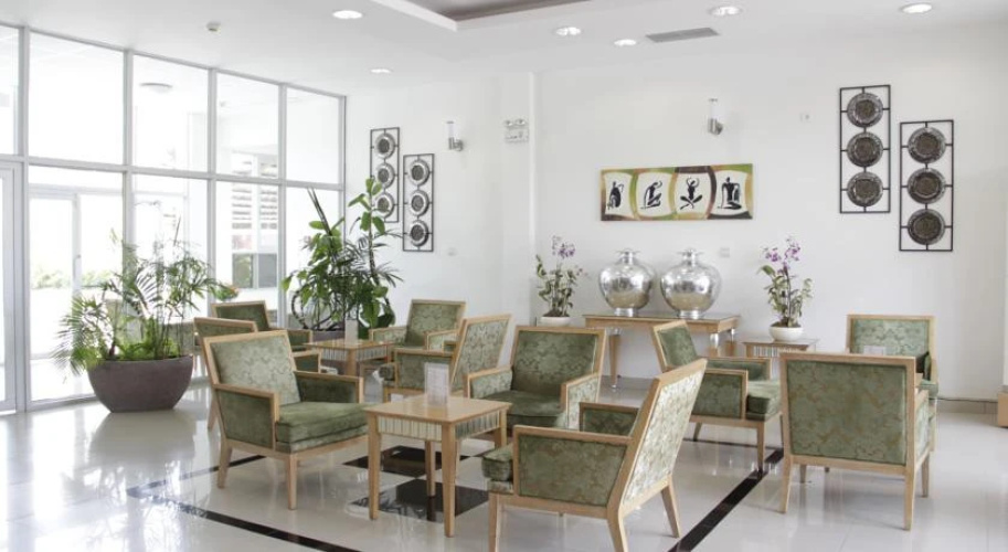Hotel Ombaka Ritz