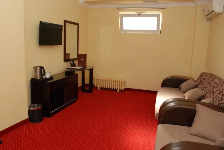 1 Bedroom Suite