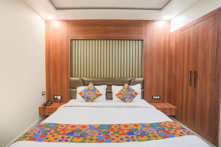 Fabhotel The Treenity House