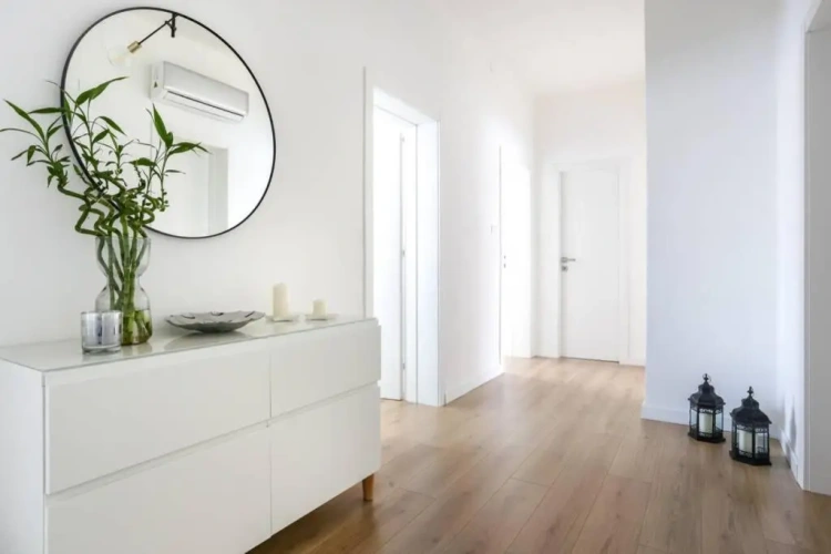 3 Bedrooms Apartment