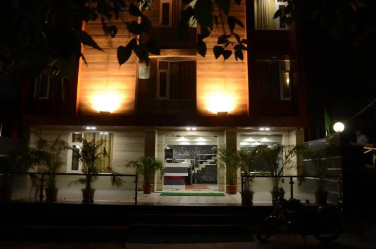 Satyam Hotel