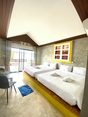 Standard Quadruple Family room with partial sea view