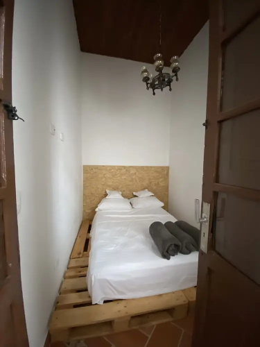 banana hostel