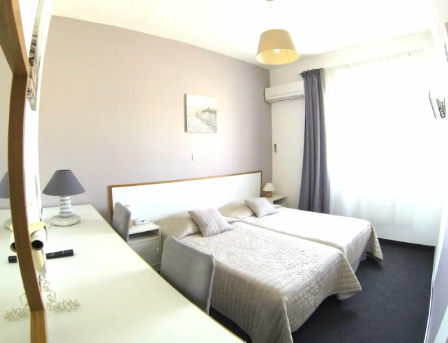 Superior Twin Basement room