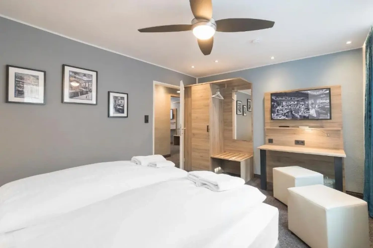 2 Bedrooms Apartment