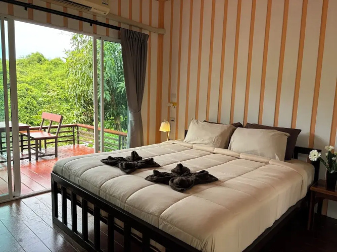 Baan Apa Erawan Resort