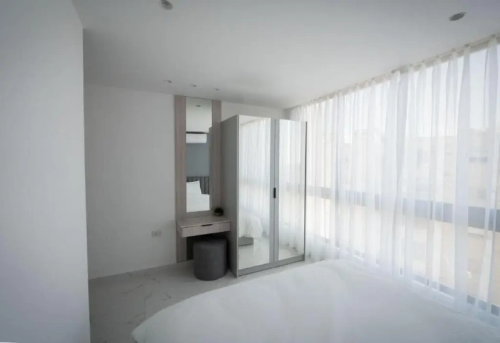 2 Bedrooms Apartment