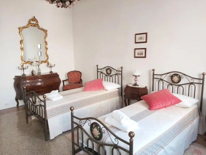 3 Bedrooms Apartment