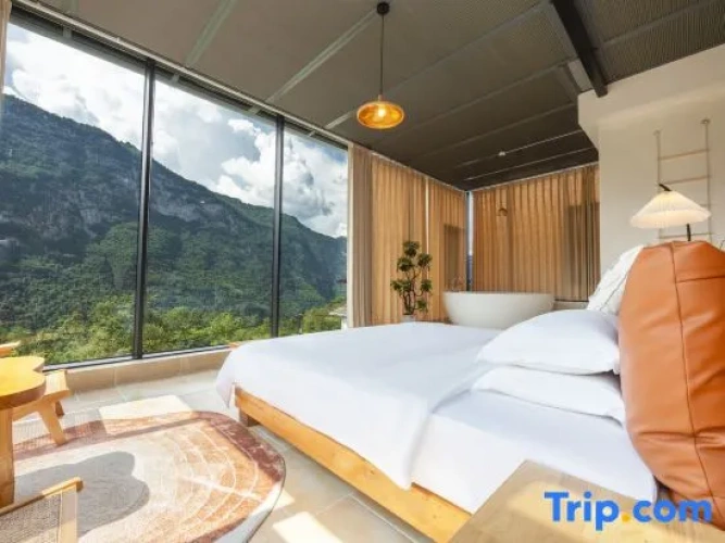 Standard Double room with mountain view