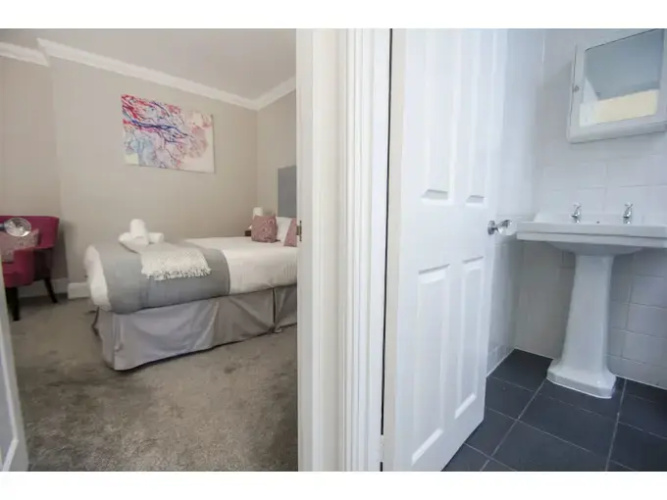 Regency Apartment