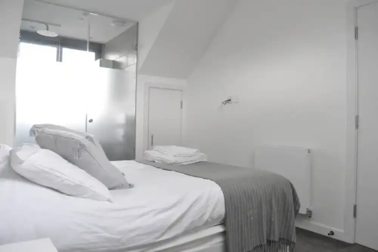 Modern 2 Bedroom Duplex Flat in Balham