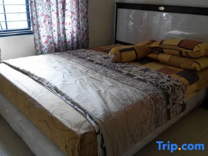 4 Bedrooms Villa