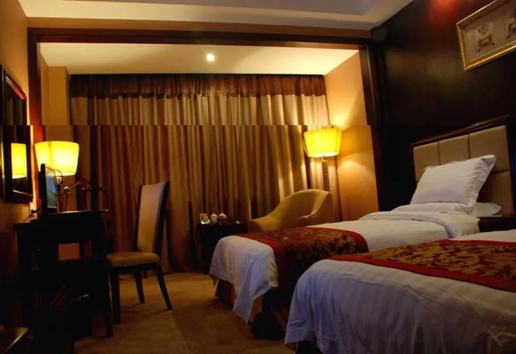 Huayue Hotel