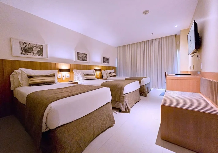 Deluxe Triple room with balcony and with sea view