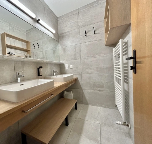 2 Bedrooms Suite with balcony