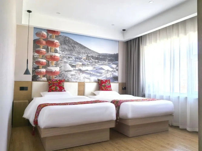 Standard Twin room with mountain view