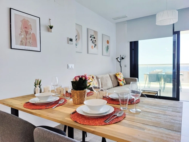 Apartment with balcony and with sea view