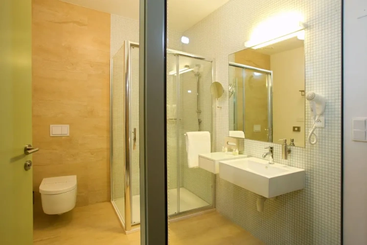 Premium Triple room
